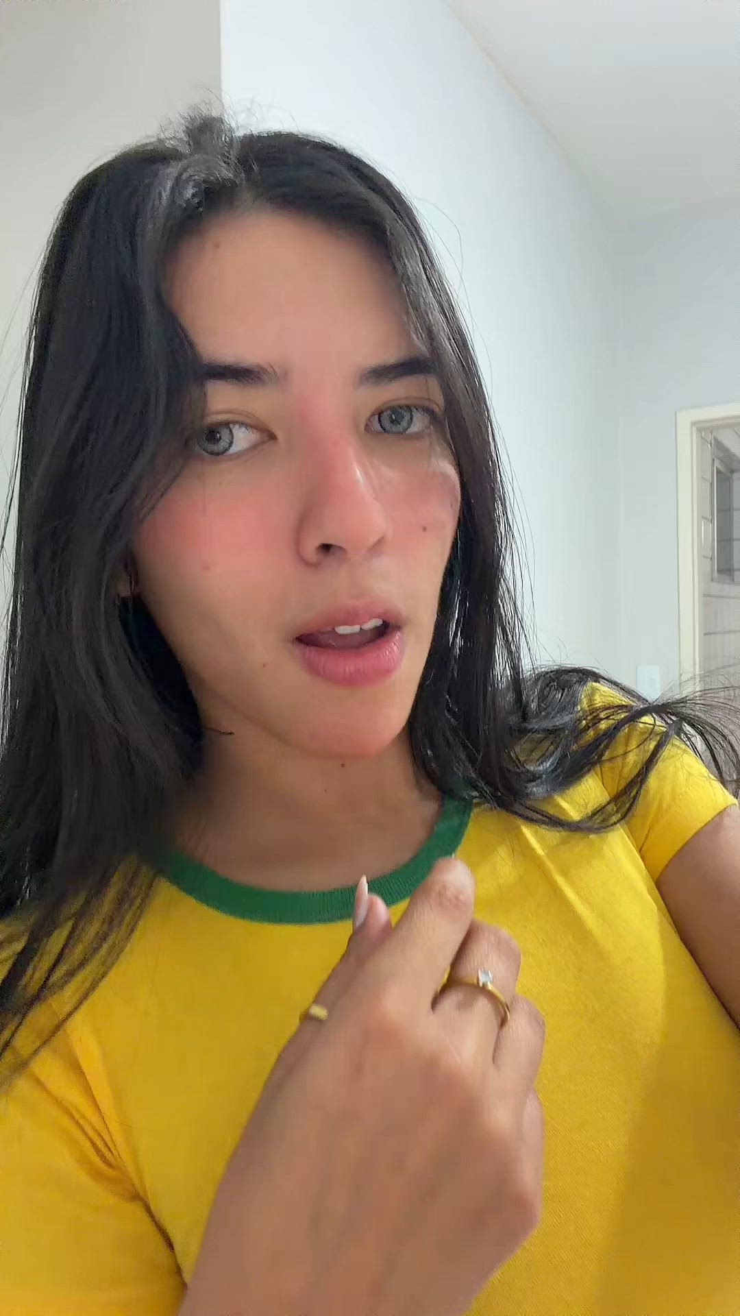 Vídeo Akemi, Vila Velha ES - Princesinha do corpo natural