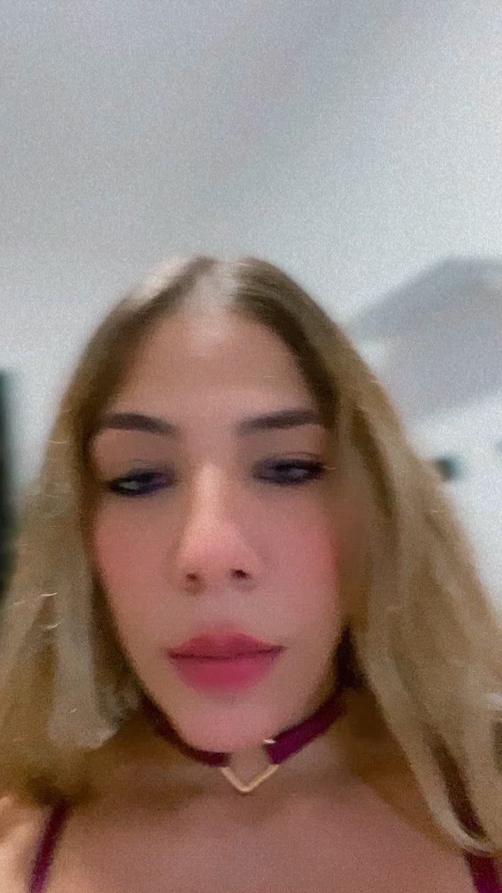 Vídeo Angel Ferrari, Florianópolis SC - Namoradinha - Clique para assistir