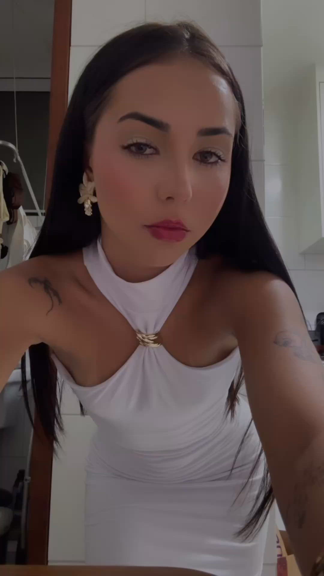 Vídeo Angel Reis, Vitória ES - Rostinho de anjo corpo de demónia - Clique para assistir