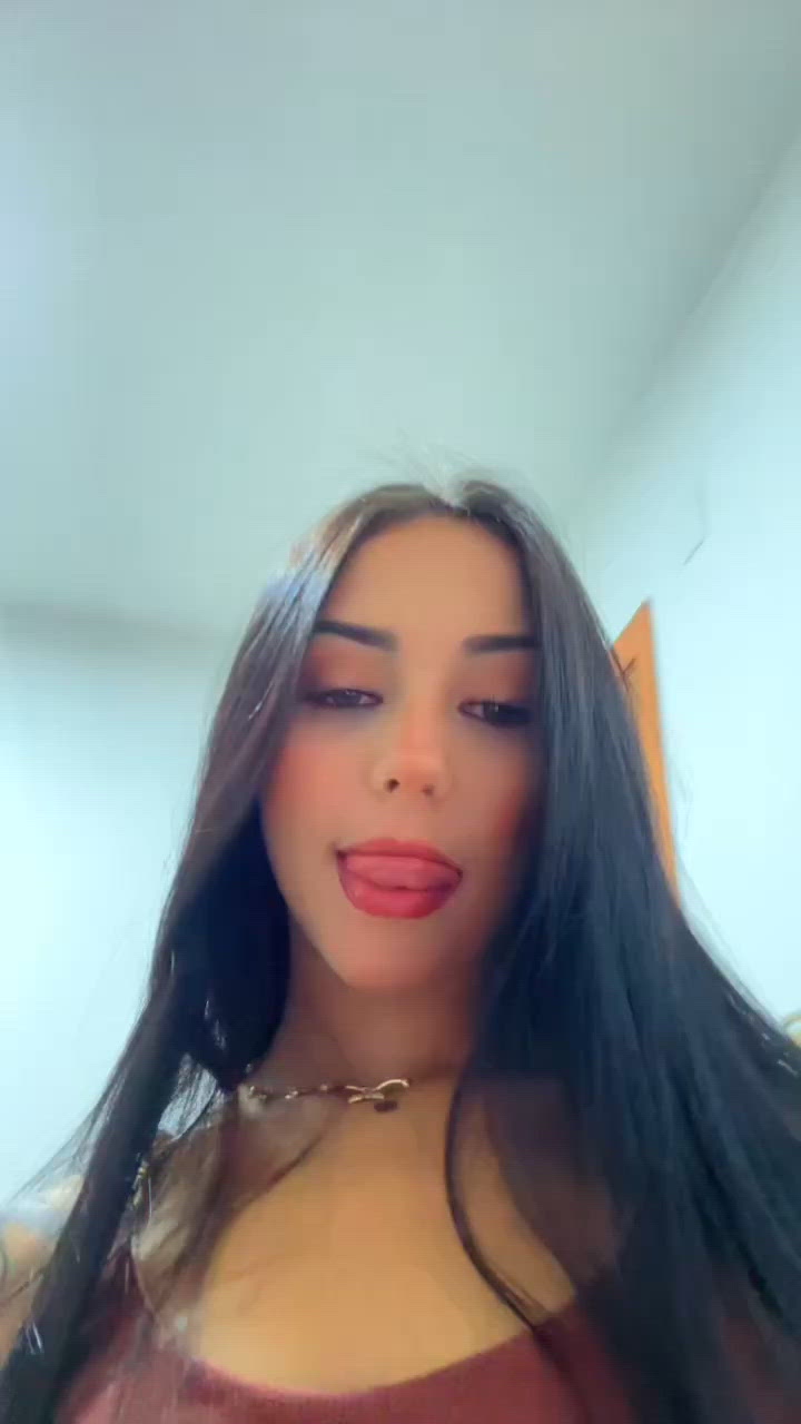Vídeo Angel Reis, Vitória ES - Rostinho de anjo corpo de demónia - Clique para assistir