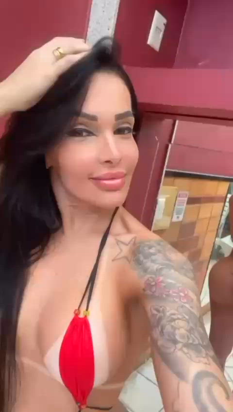 Vídeo Bella Portinari, Vitória ES - Estilo panicat - Clique para assistir