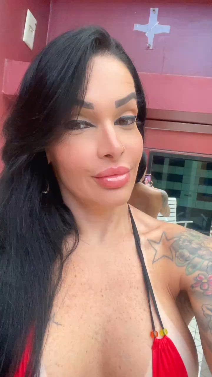 Vídeo Bella Portinari, Vitória ES - Estilo panicat - Clique para assistir