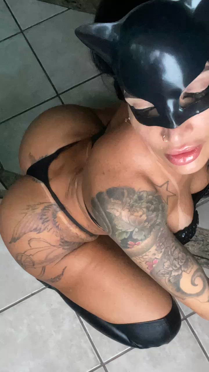 Vídeo Bella Portinari, Vitória ES - Estilo panicat - Clique para assistir