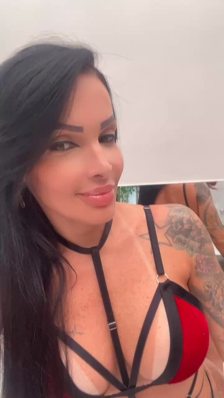 Vídeo Bella Portinari, Vitória ES - Estilo panicat - Clique para assistir