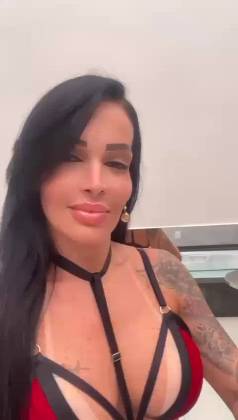 Vídeo Bella Portinari, Vitória ES - Estilo panicat - Clique para assistir