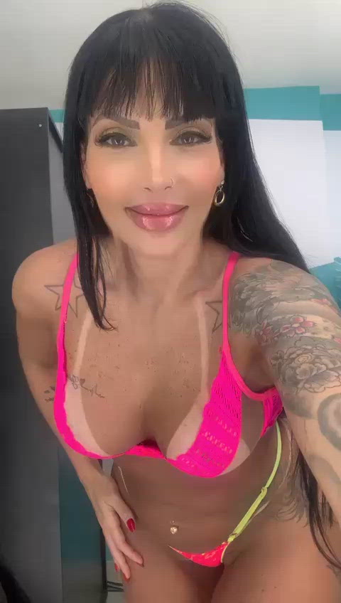 Vídeo Bella Portinari, Vitória ES - Estilo panicat - Clique para assistir