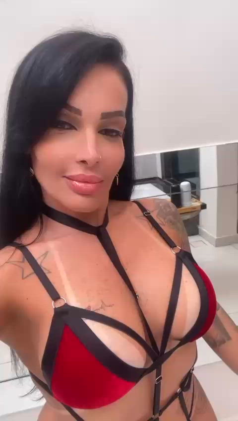 Vídeo Bella Portinari, Vitória ES - Estilo panicat - Clique para assistir