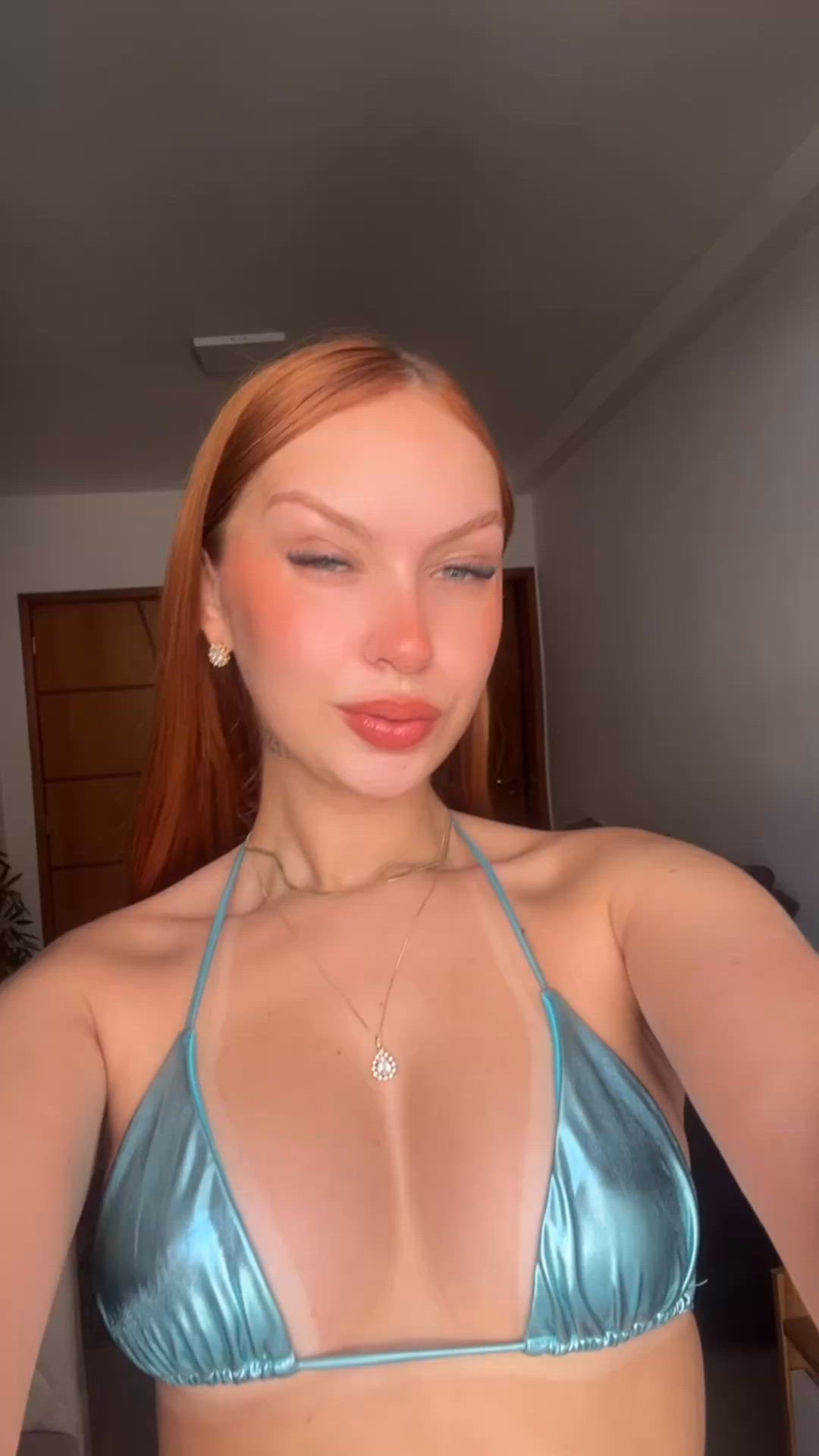 Vídeo Bianca Bicalho, Vitória ES - Mineirinha, alto padrão - Clique para assistir