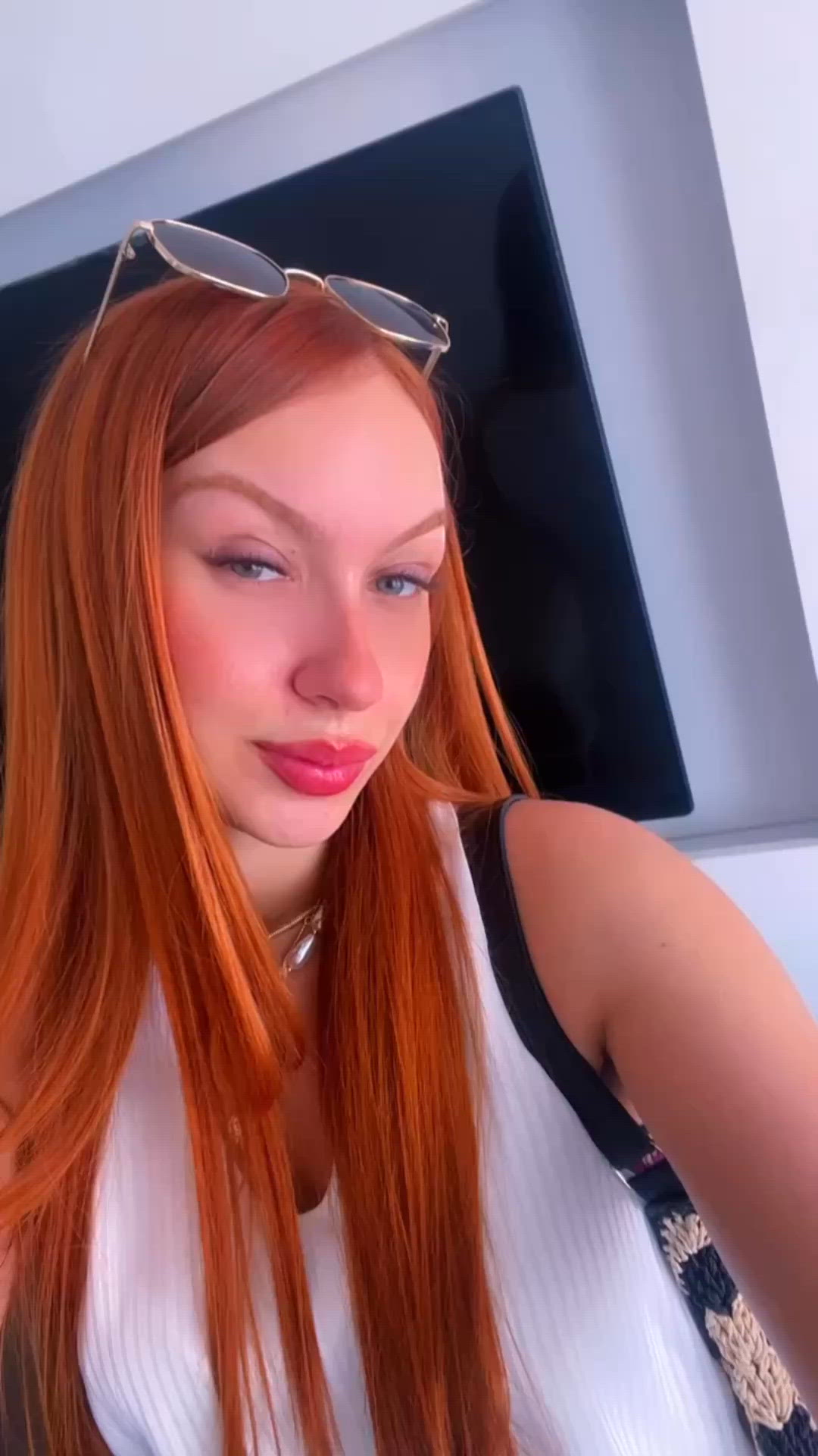 Vídeo Bianca Bicalho, Vitória ES - Mineirinha, alto padrão - Clique para assistir