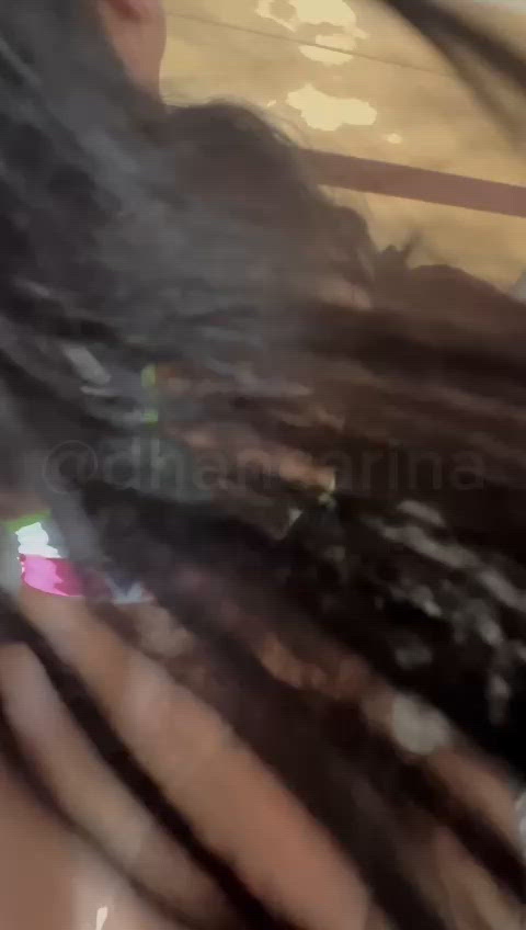 Vídeo Clara Aguiar, Vila Velha ES - Baixinha, tatuada, dançarina e muito safada - Clique para assistir