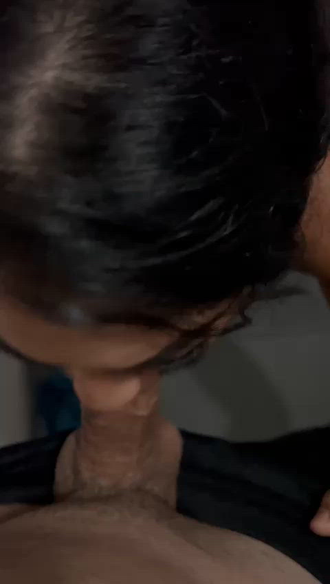 Vídeo Clara Aguiar, Vila Velha ES - Baixinha, tatuada, dançarina e muito safada - Clique para assistir