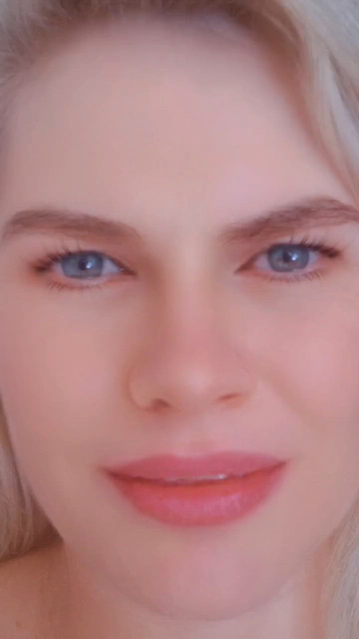 Vídeo Clara Mel, Guarapari ES - Italiana branquinha - Clique para assistir