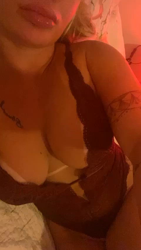 Vídeo Clarinha, Vila Velha ES - Namoradinha  - Clique para assistir