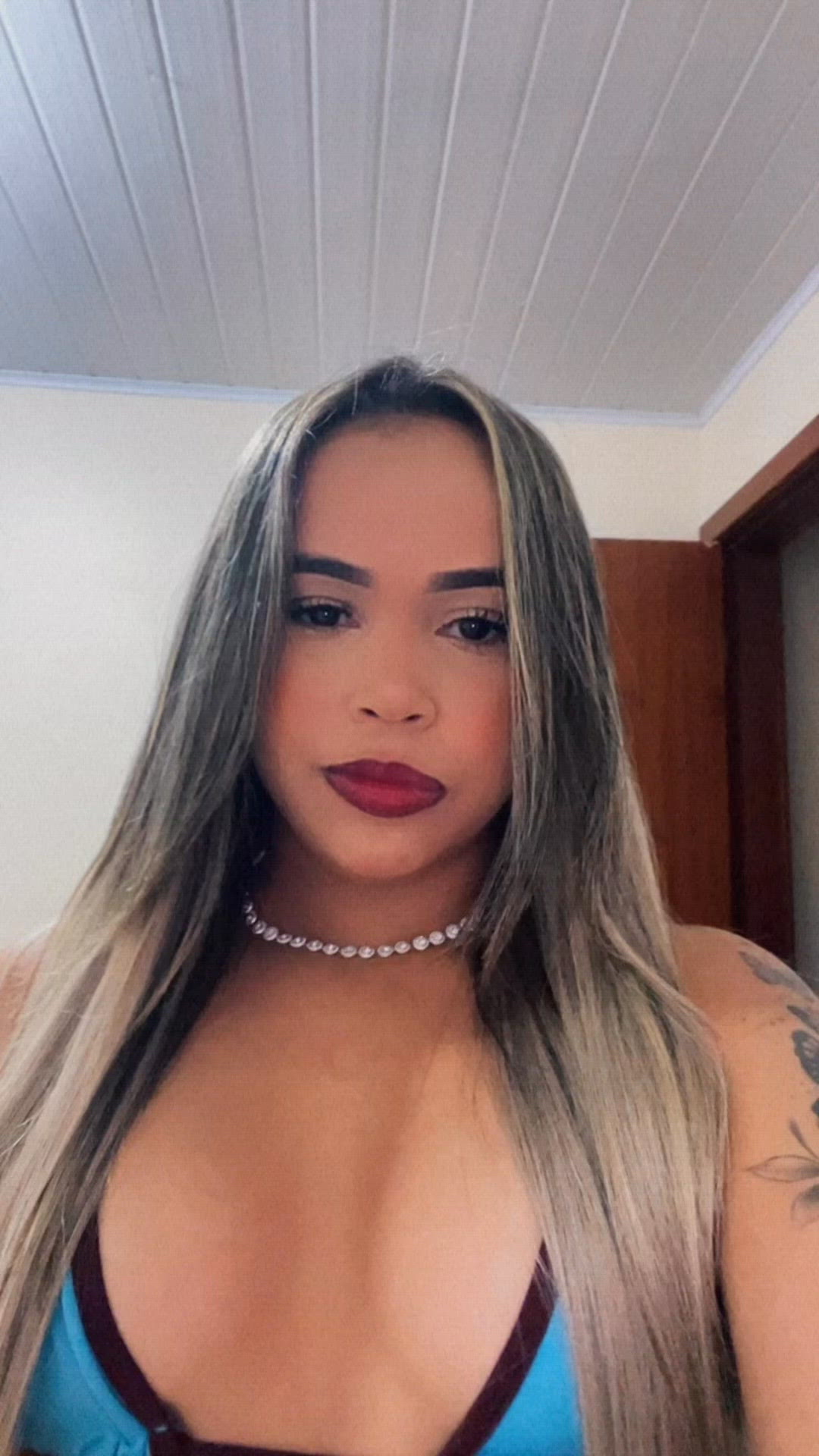 Vídeo Cristal Lopes, Cachoeiro de Itapemirim ES - Loirinha bem estilo namoradinha