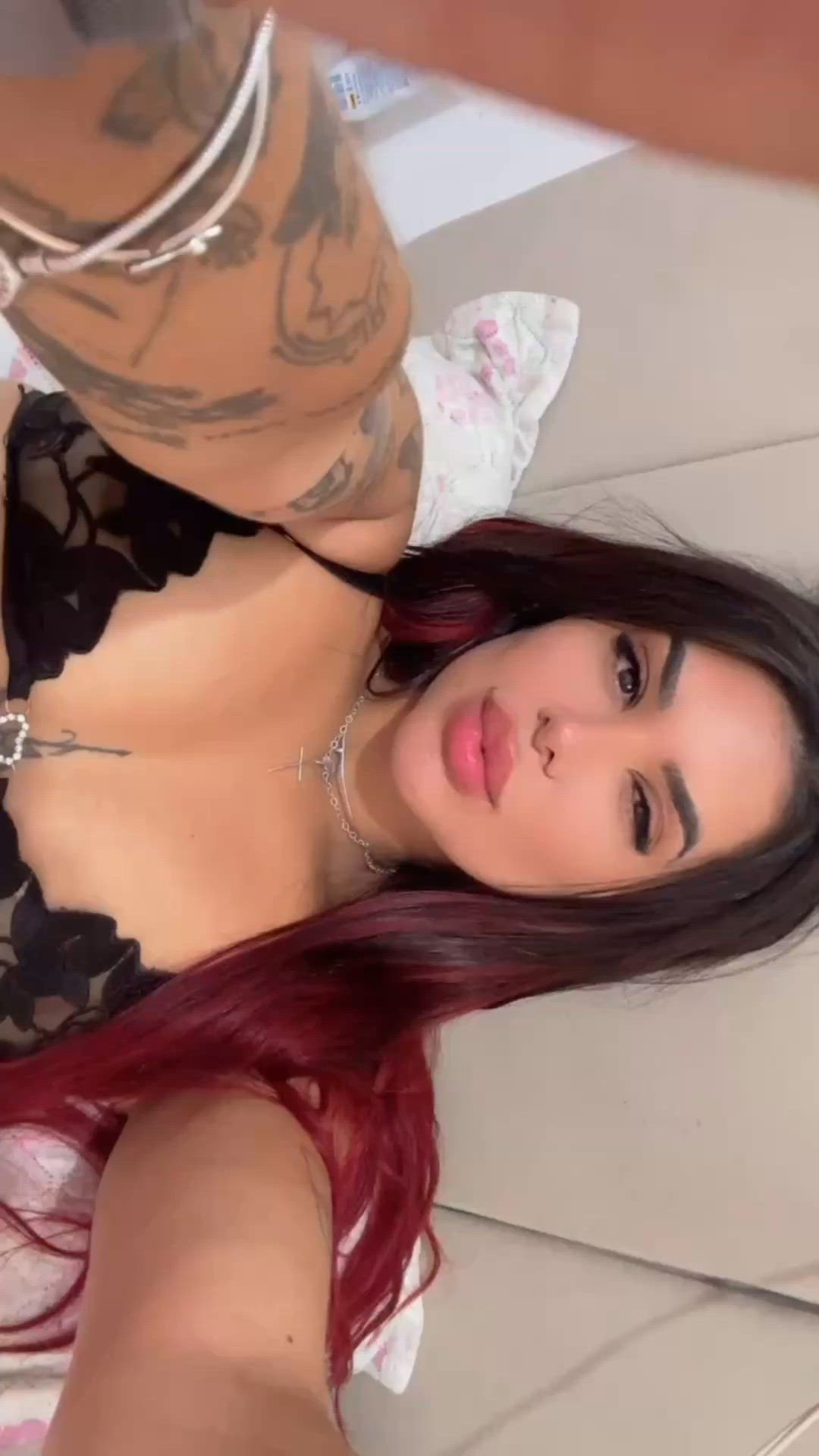 Vídeo Eduarda Nobre, Vitória ES - Ruiva, tatuada e inesquecível