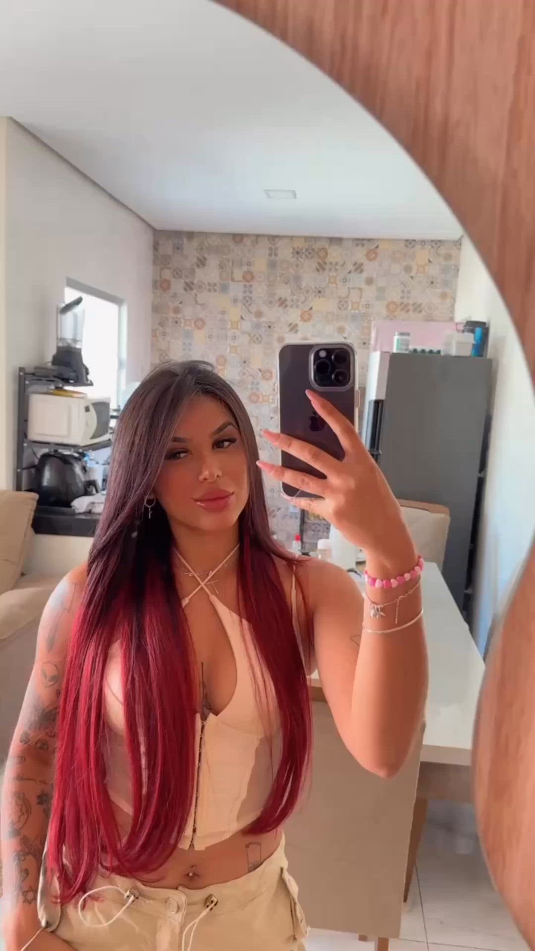 Vídeo Eduarda Nobre, Vitória ES - Ruiva, tatuada e inesquecível - Clique para assistir