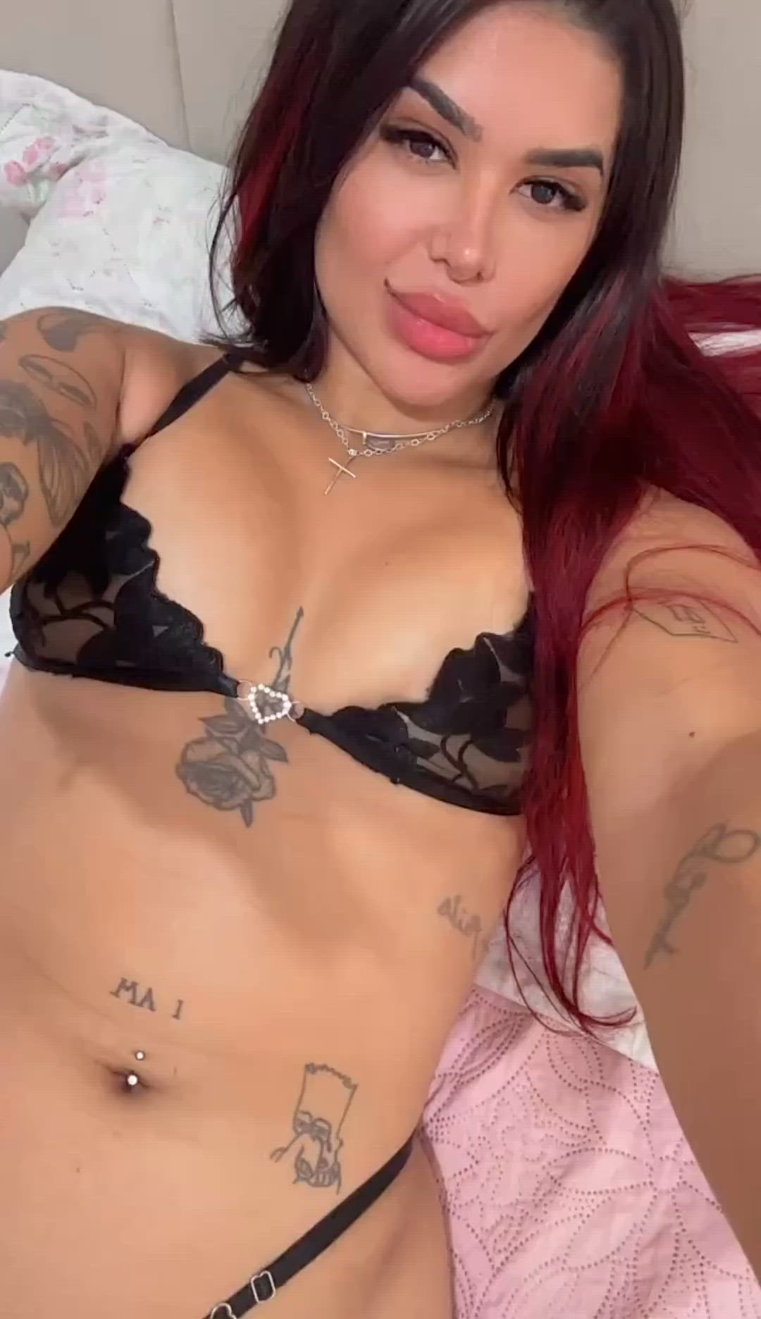 Vídeo Eduarda Nobre, Vitória ES - Ruiva, tatuada e inesquecível - Clique para assistir