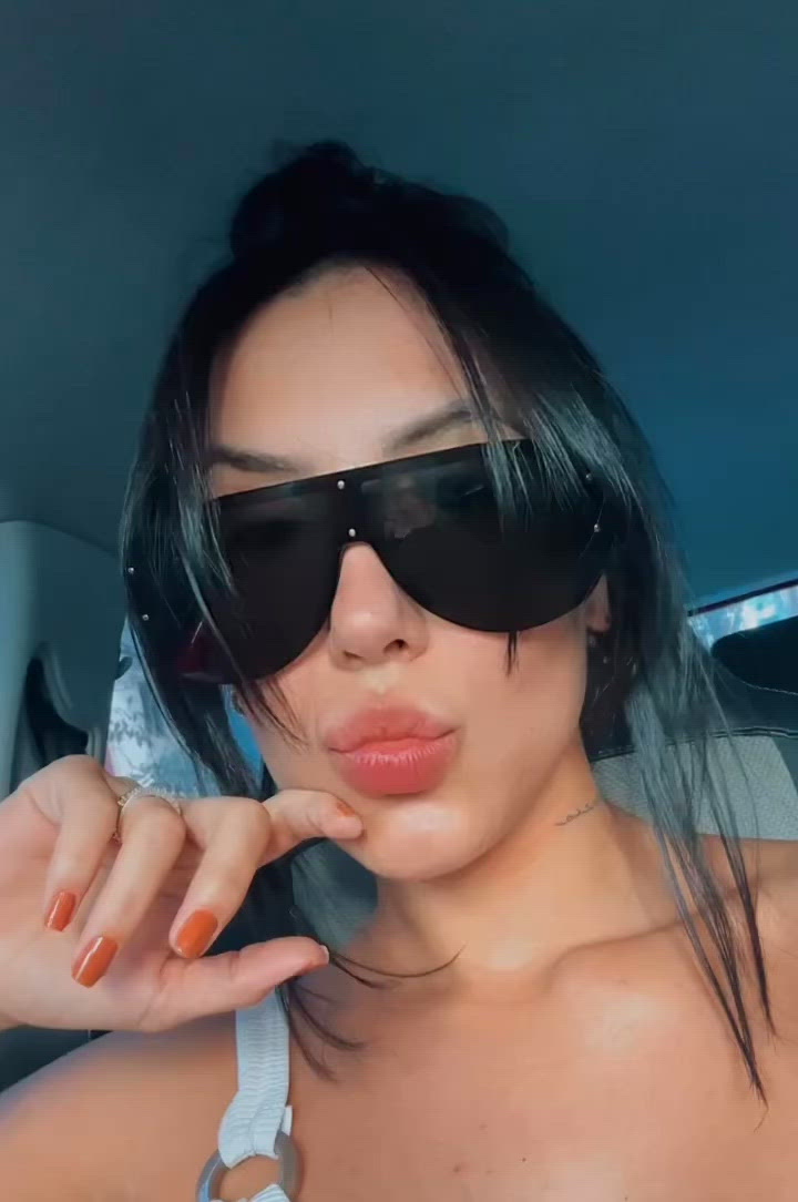 Vídeo Gabrielle, Vitória ES - Namoradinha alto nível - Clique para assistir