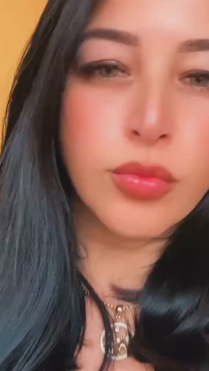 Vídeo Giovanna, Cachoeiro de Itapemirim ES - Bem branquinha e toda natural - Clique para assistir