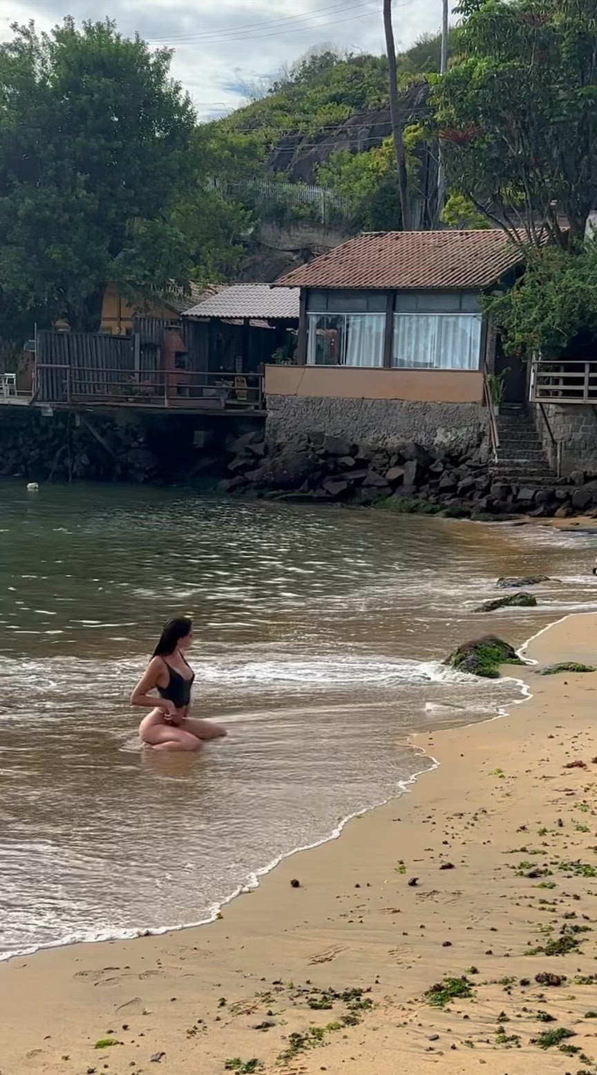 Vídeo Hanna Almeida, Vitória ES - Modelo de luxo - Clique para assistir