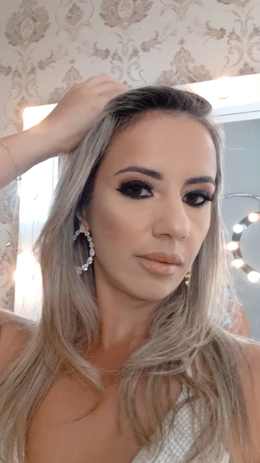 Vídeo Hellen, Vitória ES - Linda, elegante, pequena e delicada