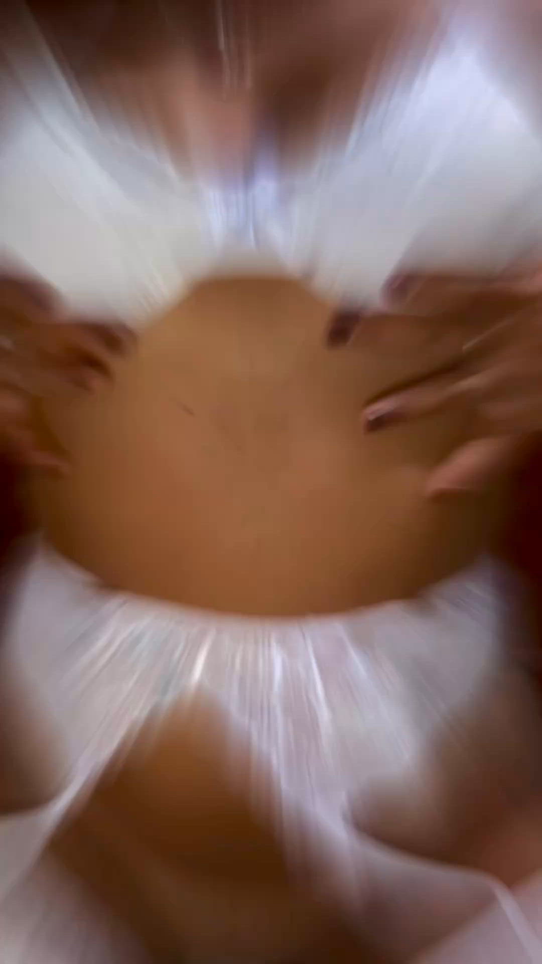 Vídeo Isabella Fox, Vitória ES - Carioca educada e safada, massagem íntima e relaxante - Clique para assistir