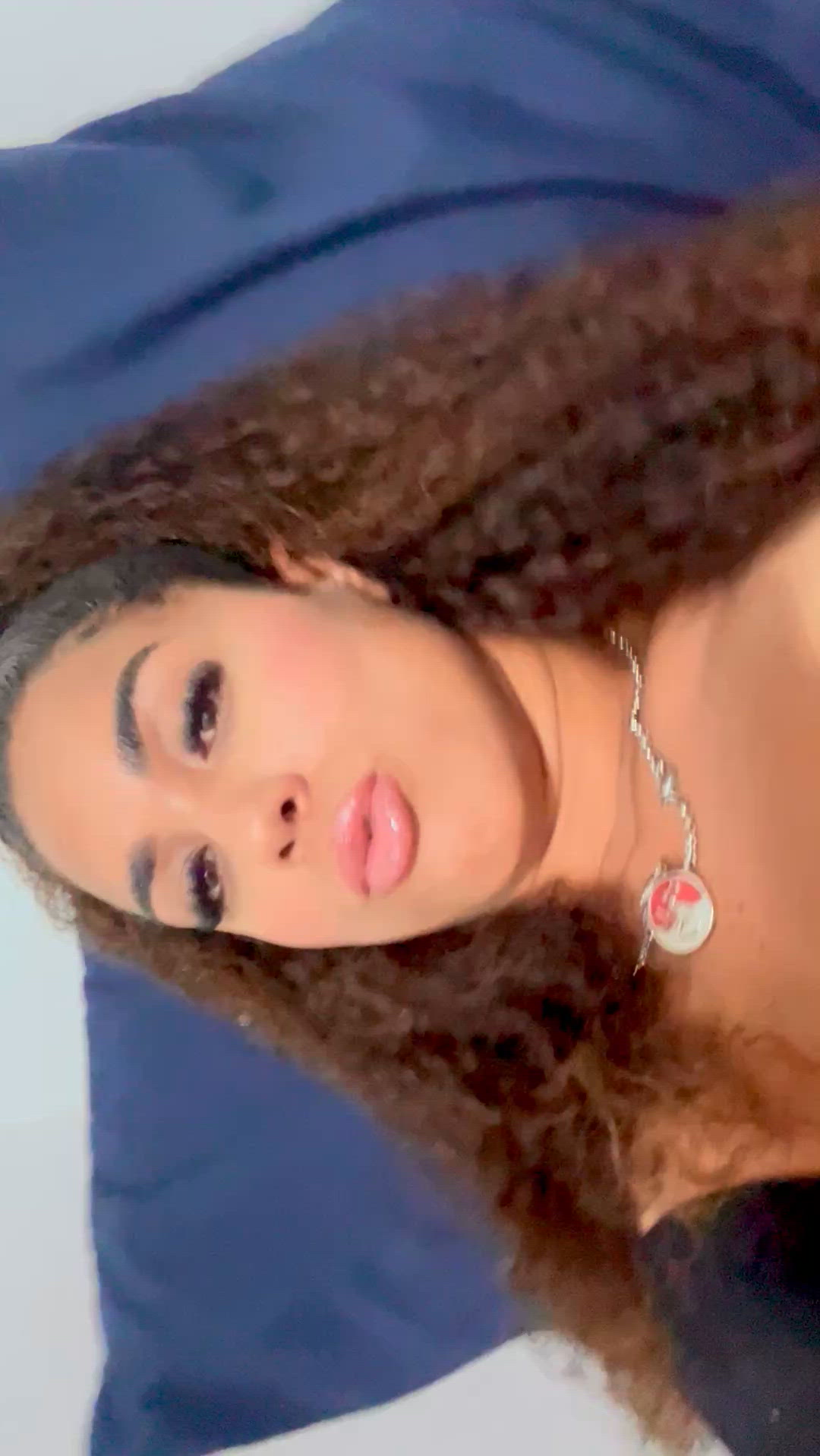 Vídeo Isabella Fox, Vitória ES - Carioca educada e safada, massagem íntima e relaxante - Clique para assistir