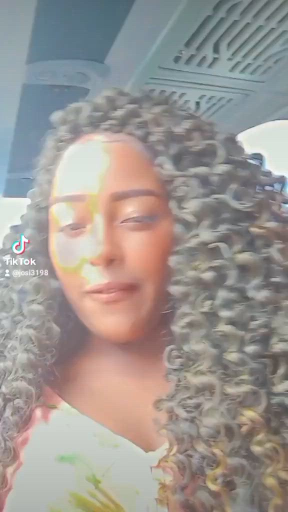 Vídeo Jasmim Silva, Porto Seguro BA - Baiana morena dos cabelos cacheados