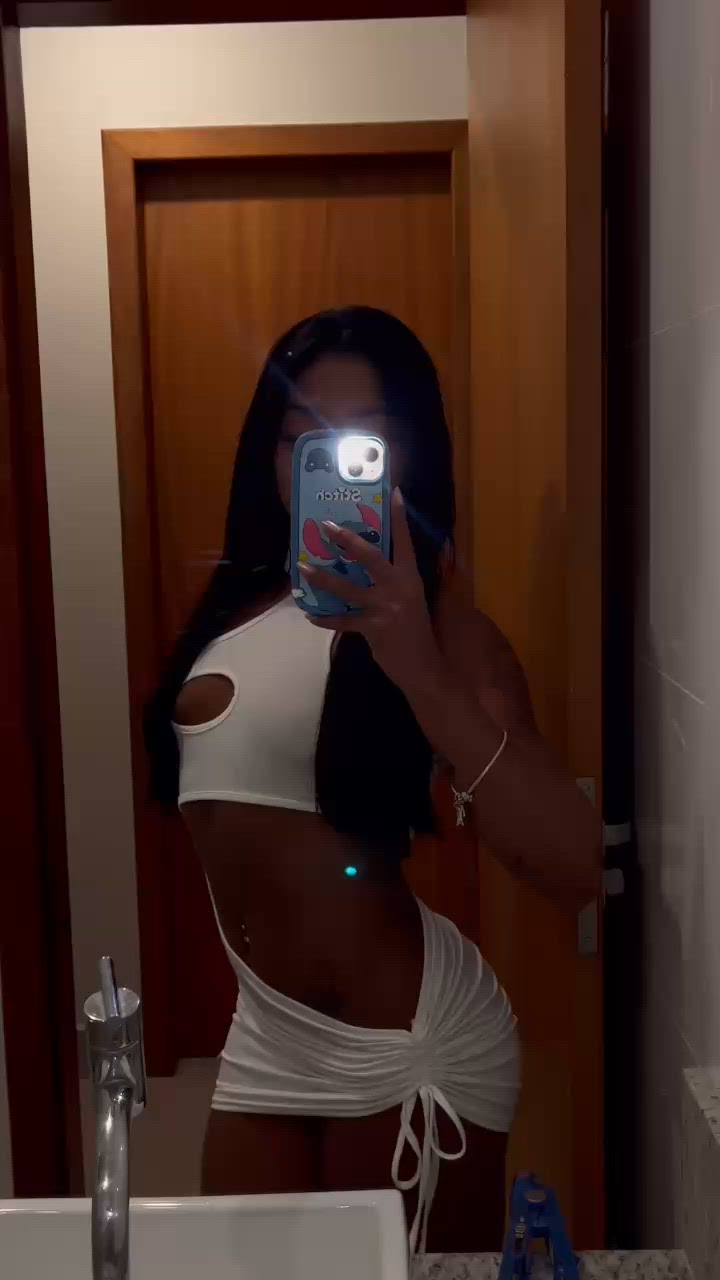 Vídeo Júlia Lopes, Vitória ES - Carioca quente. Faço massagem tântrica - Clique para assistir