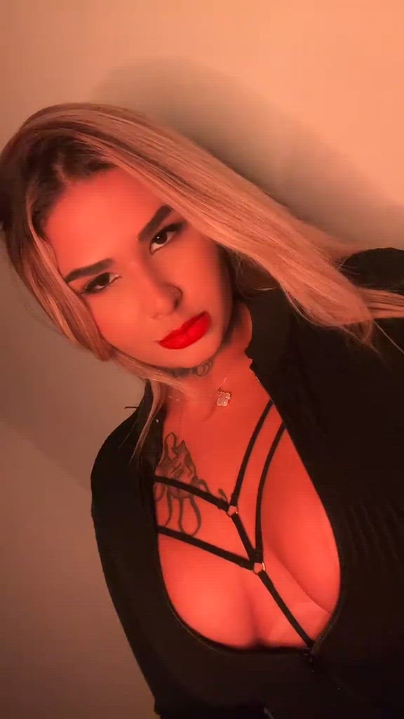 Vídeo Julia Peres, São Paulo SP - Loirinha - Clique para assistir