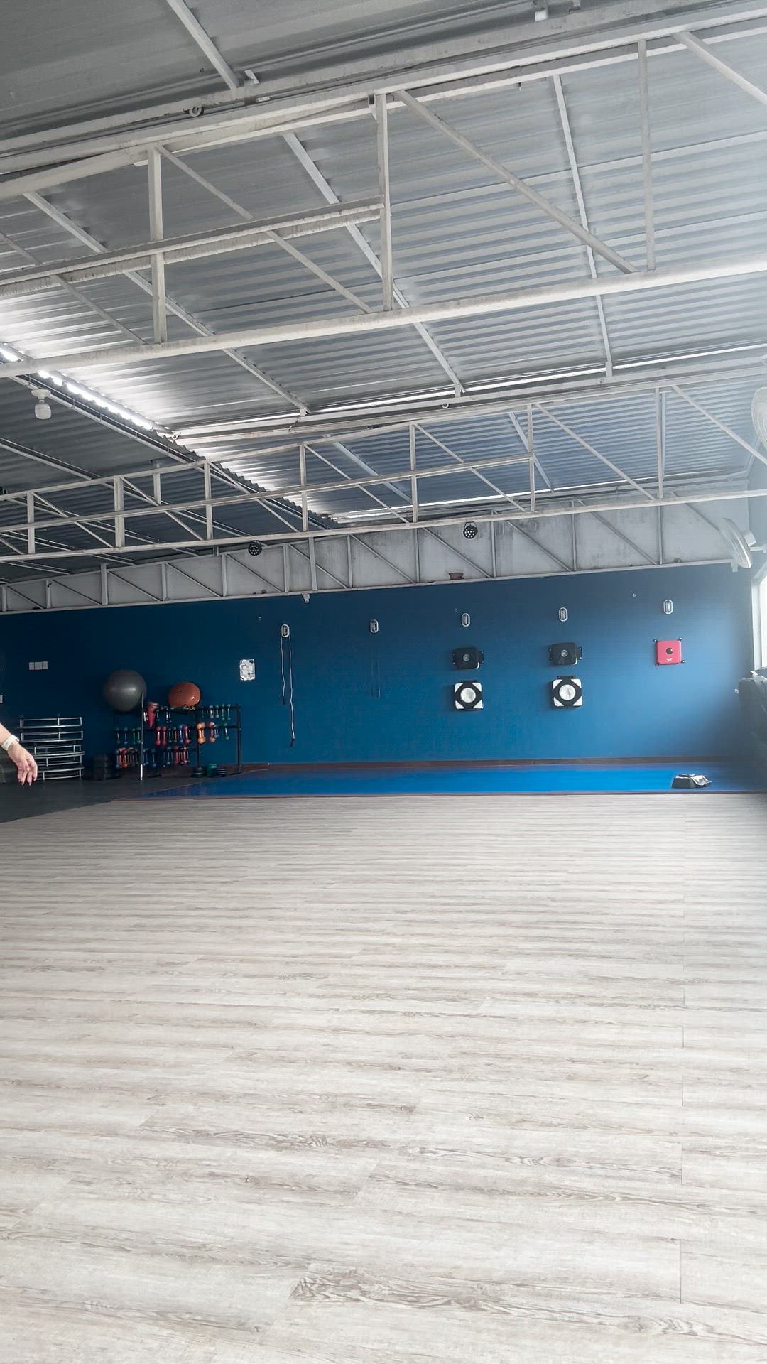 Vídeo Kakau Motta, Vila Velha ES - Especialista em anal, inversão de papéis e casais - Clique para assistir