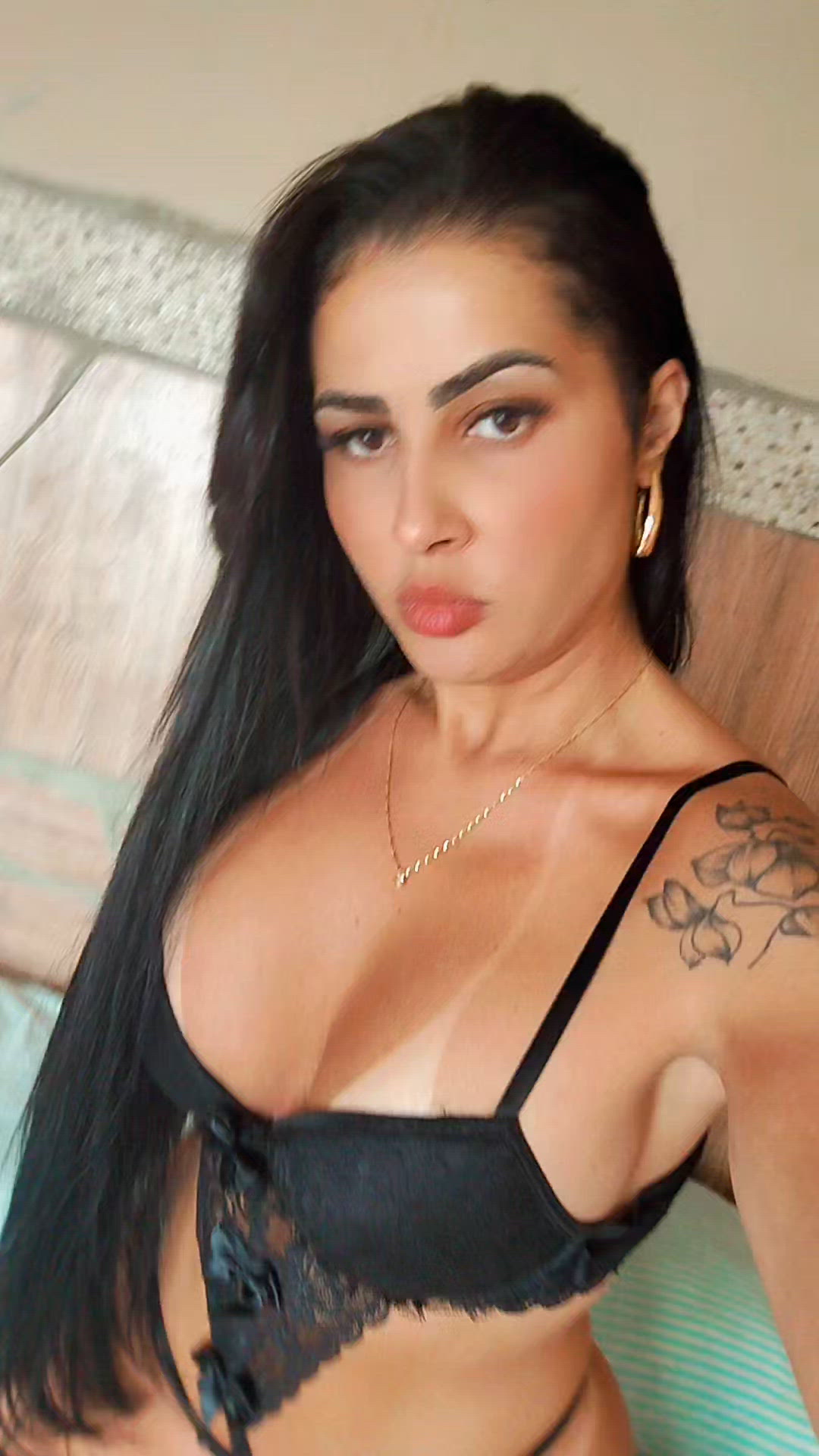 Vídeo Laiss Loren, São Gotardo MG - Morena de Goiás