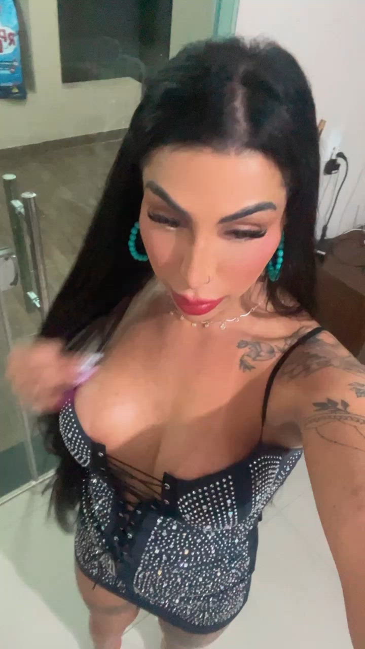 Vídeo Larissa Gutierrez, Juiz de Fora MG - Mineirinha cheia de tesao por vocês