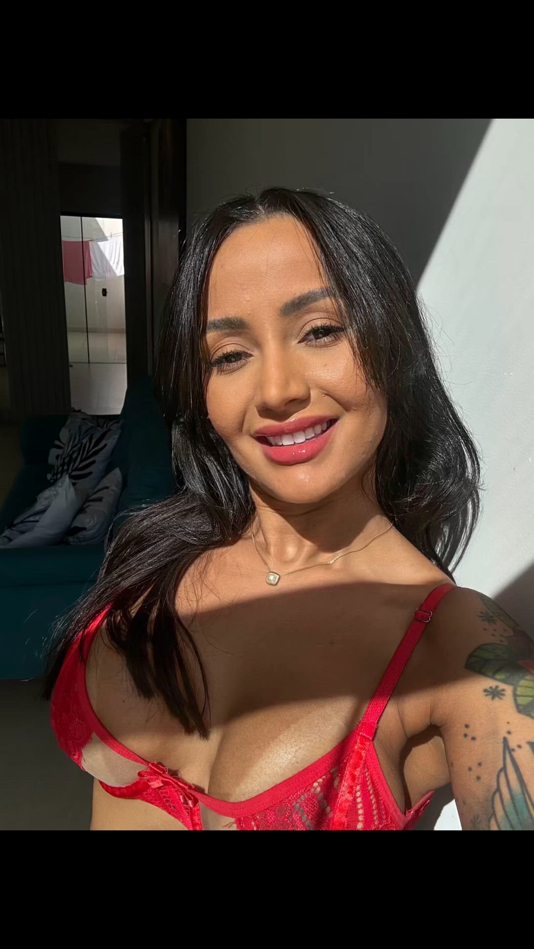 Vídeo Laura Blanco, Vitória ES - Especialista em massagem - Clique para assistir