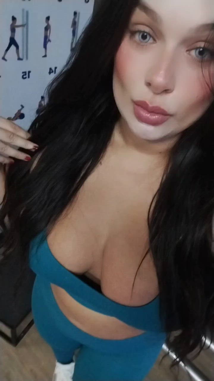 Vídeo Layla Feruccine, São Paulo SP - Branquinha massagista louca por anal - Clique para assistir