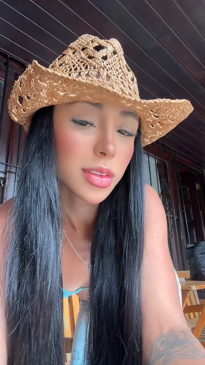 Vídeo Letícia Souza, Vila Velha ES - Ninfeta provocante - Clique para assistir