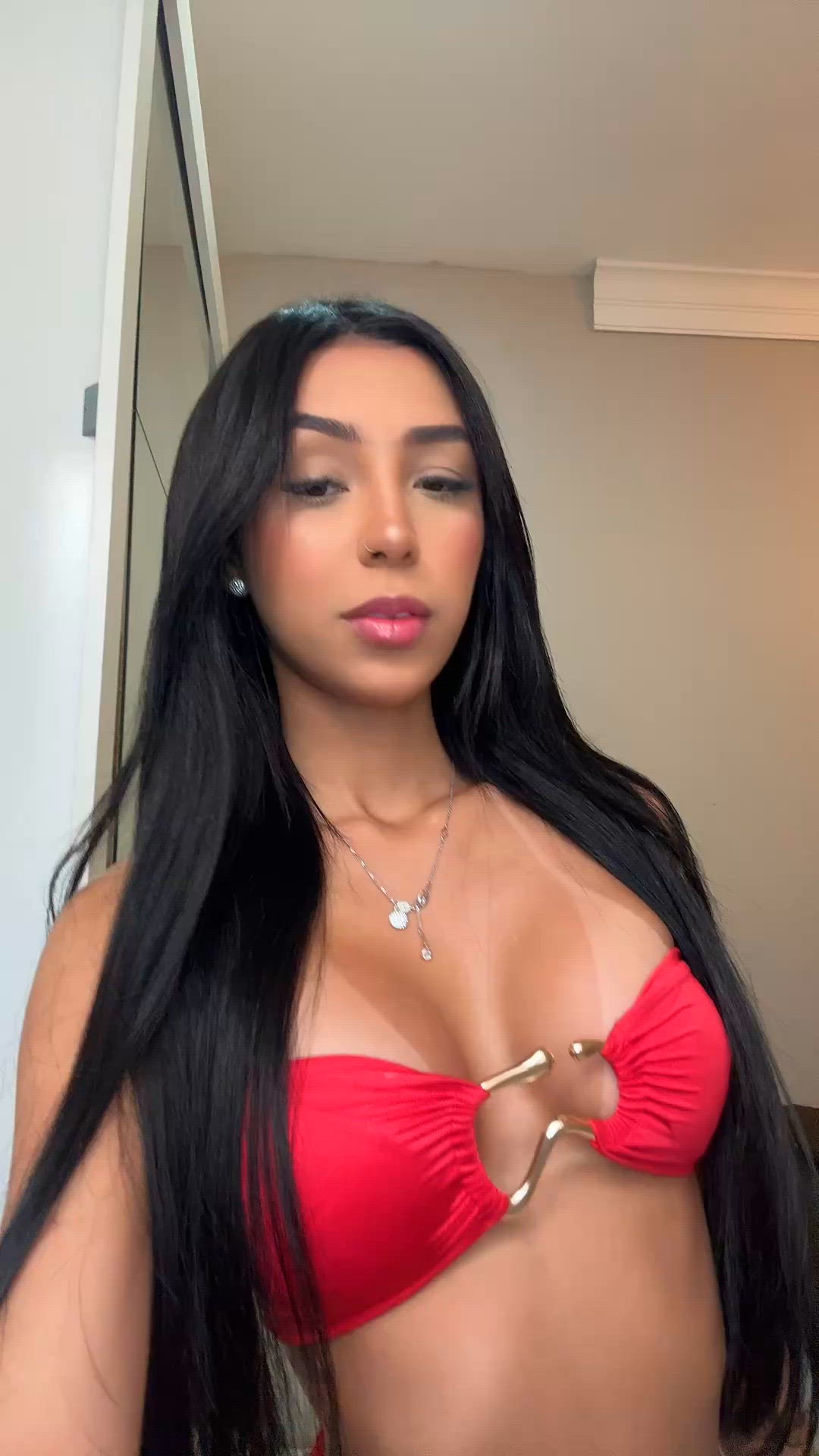 Vídeo Letícia Souza, Vila Velha ES - Ninfeta provocante - Clique para assistir