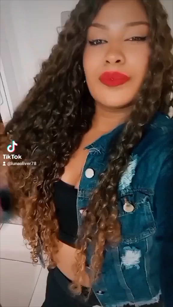 Vídeo Luna Bastos, Governador Valadares MG - Estilo namoradinha - Clique para assistir