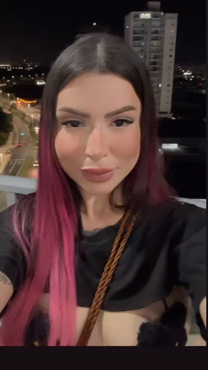 Vídeo Manuele, Vitória ES - Presencial, virtual, com massagem e à casais - Clique para assistir