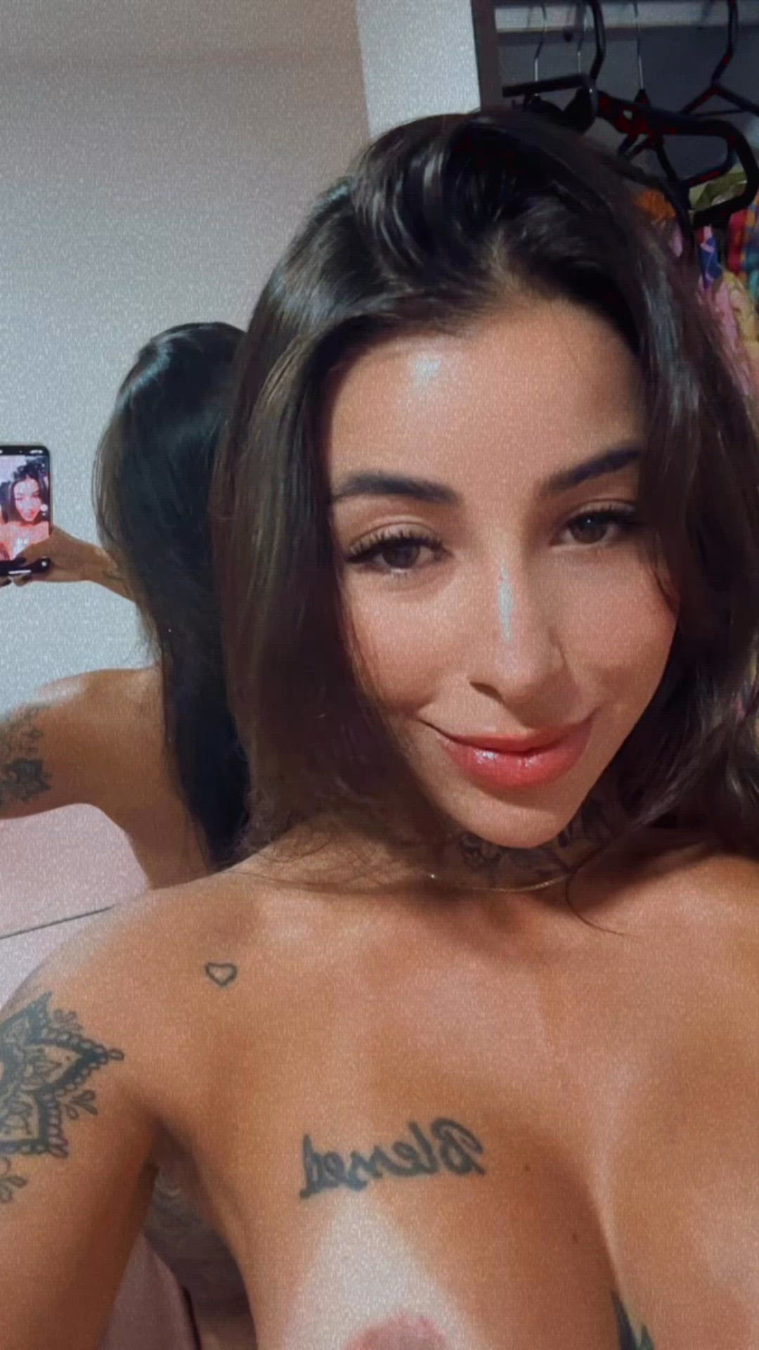 Vídeo Manuella Mello, Vitória ES - Paulista tatuada - Clique para assistir