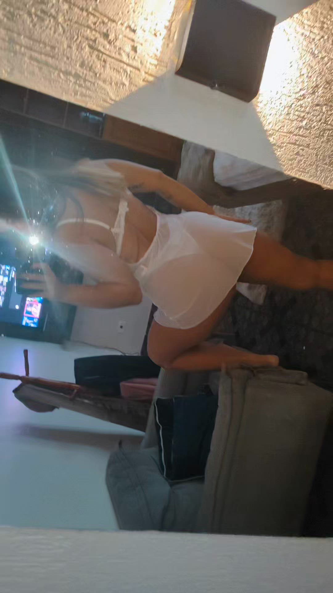 Vídeo Melina Mancini, Vitória ES - Linda, gostosa e alto astral. Sua melhor escolha - Clique para assistir