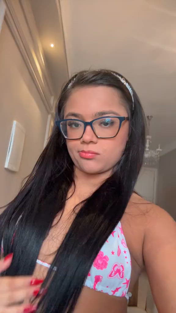 Vídeo Mia, Vila Velha ES - A ninfeta dos seus sonhos - Clique para assistir