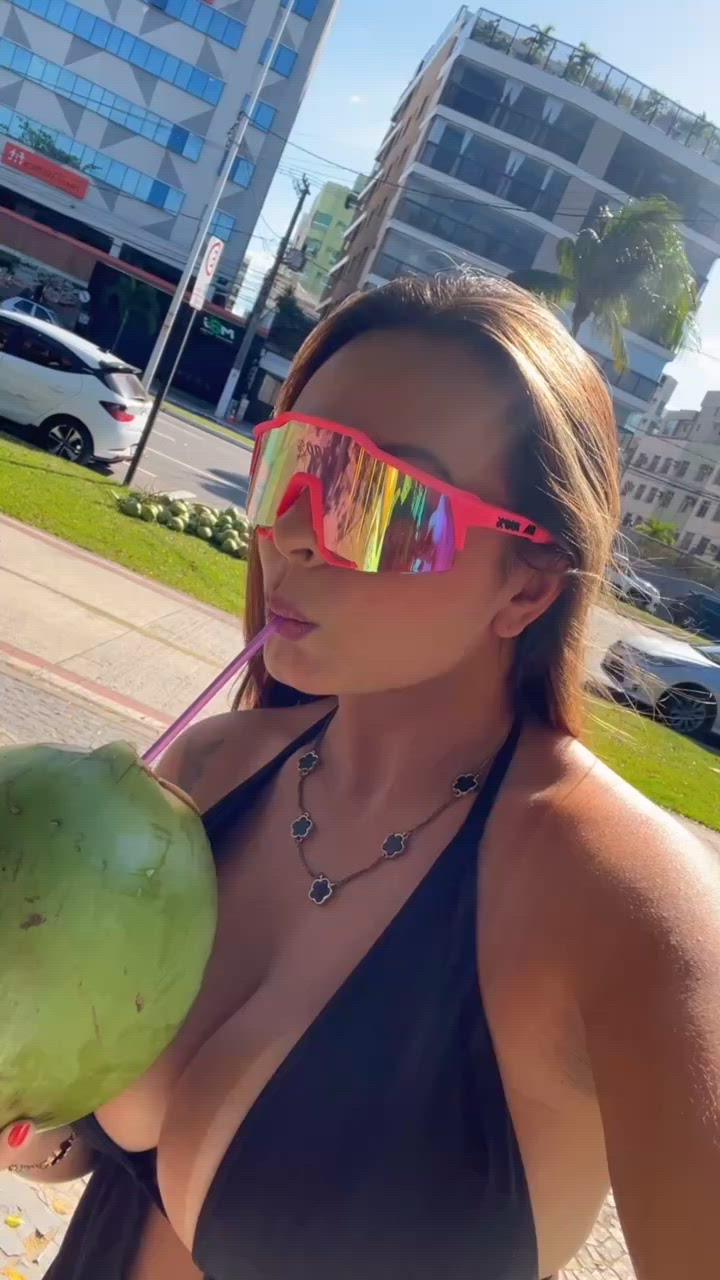 Vídeo Nina Oliveira, Vitória ES - Rainha do boquete