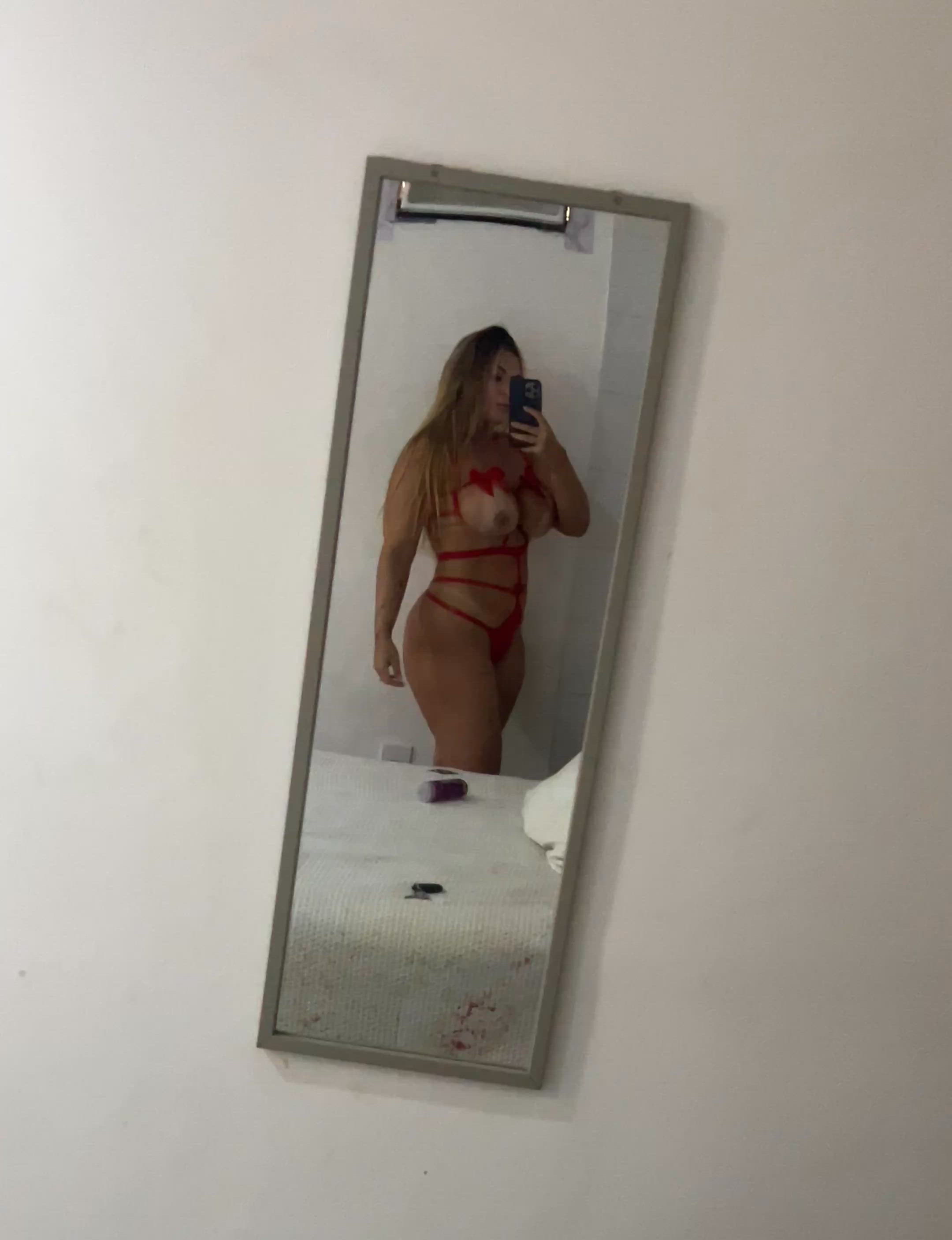 Vídeo Nina Oliveira, Vitória ES - Rainha do boquete - Clique para assistir