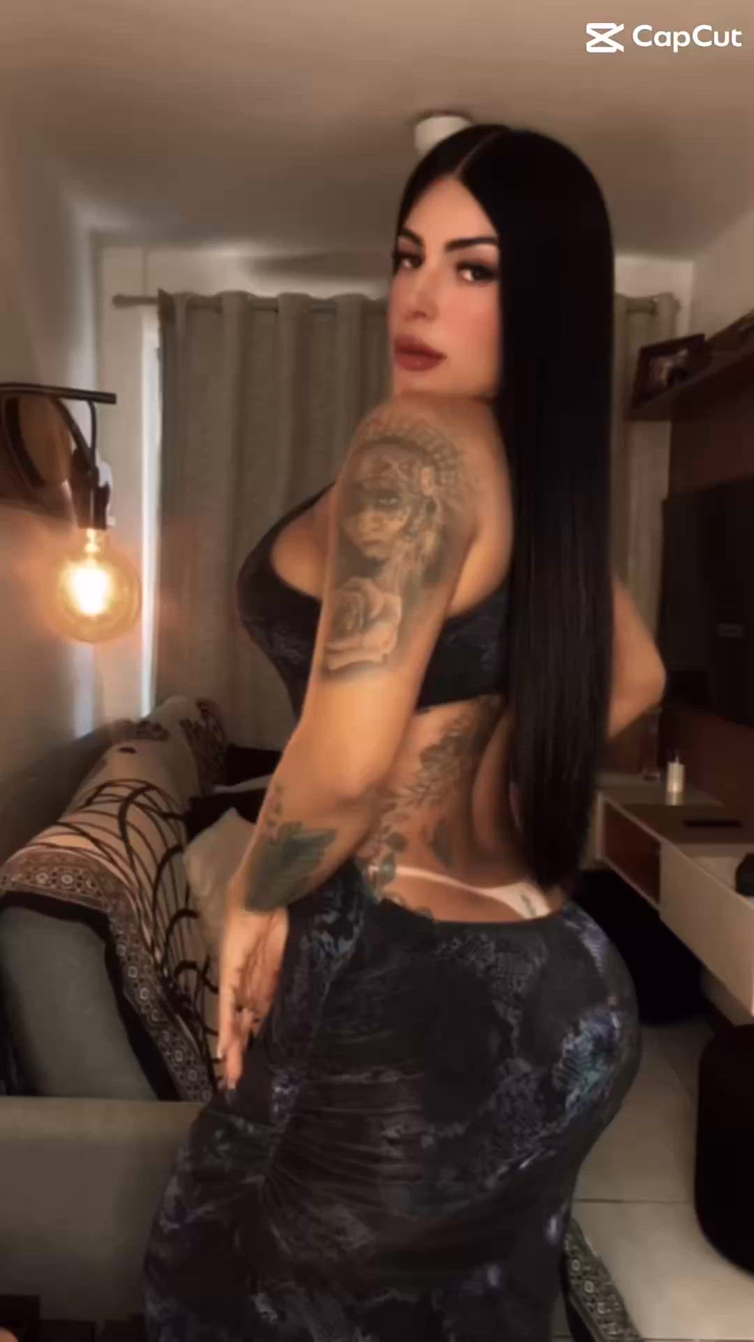 Vídeo Nycoli Ferrari, Vitória ES - Acompanhante de luxo - Clique para assistir
