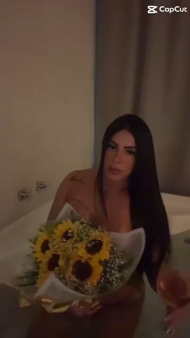 Vídeo Nycoli Ferrari, Vitória ES - Acompanhante de luxo