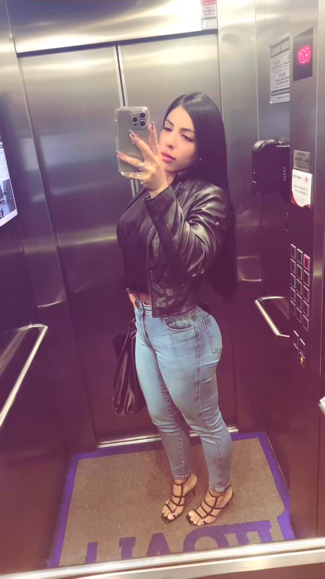 Vídeo Nycoli Ferrari, Vila Velha ES - Acompanhante de luxo - Clique para assistir