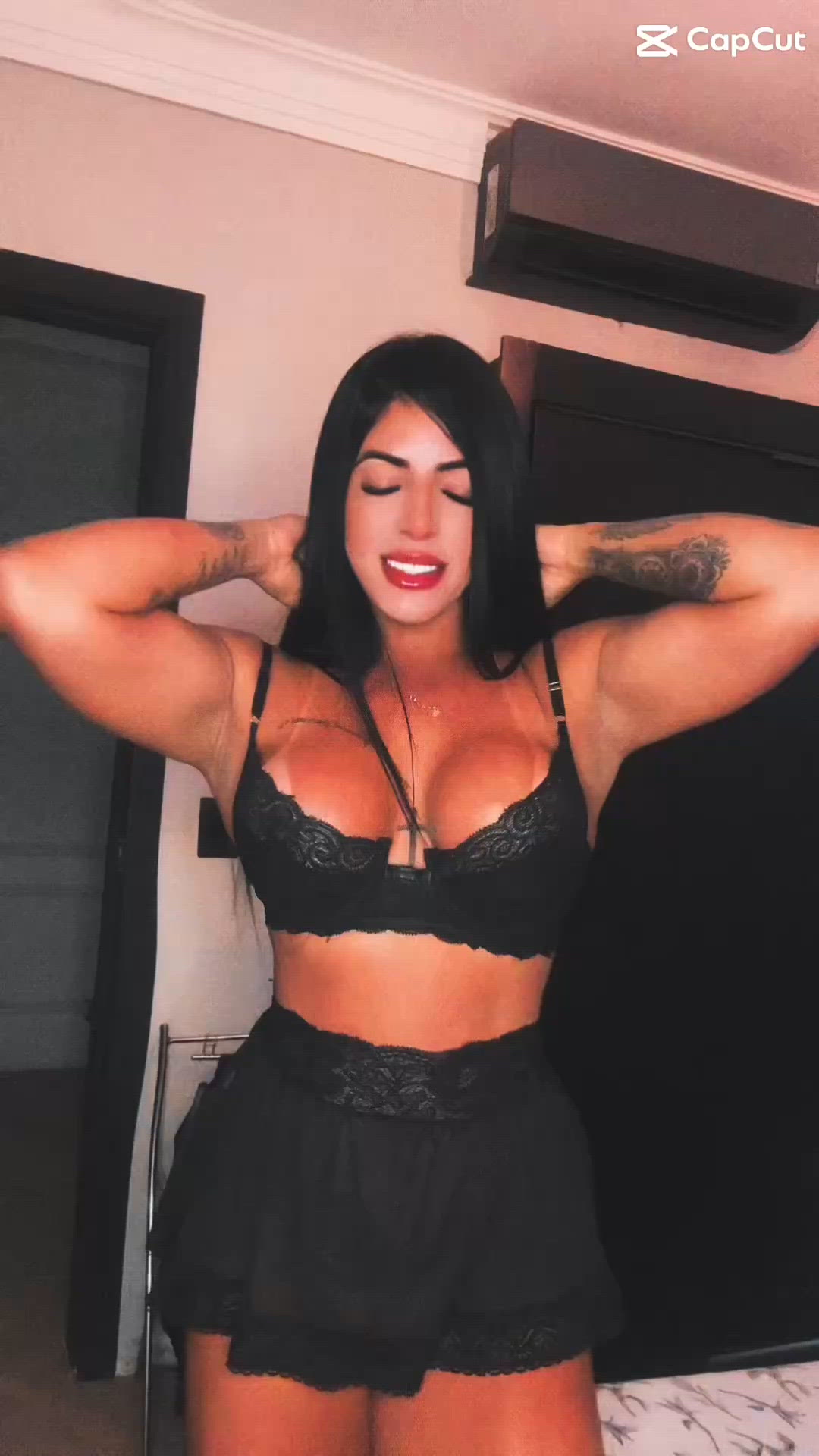 Vídeo Nycoli Ferrari, Vitória ES - Acompanhante de luxo - Clique para assistir