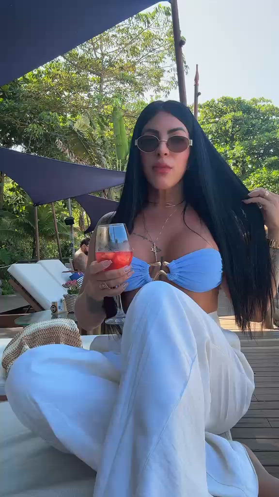 Vídeo Nycoli Ferrari, Vitória ES - Acompanhante de luxo - Clique para assistir