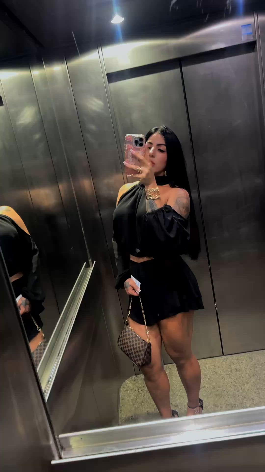 Vídeo Nycoli Ferrari, Vitória ES - Acompanhante de luxo - Clique para assistir